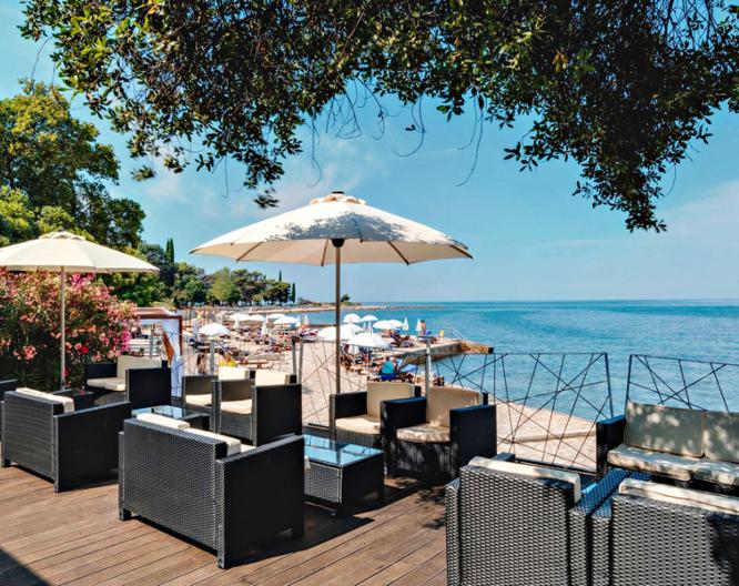 Hotel Pelegrin Plava Laguna - Vue extérieure