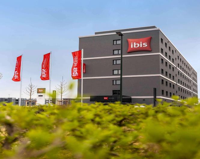 ibis Duesseldorf Airport - Außenansicht