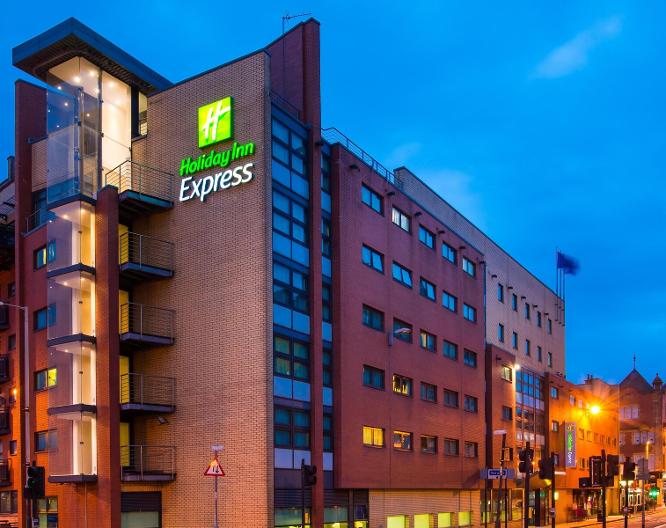 Express by Holiday Inn Glasgow Riverside - Außenansicht