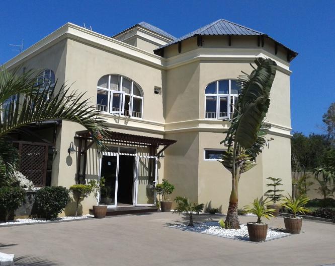 Villa Narmada - Außenansicht