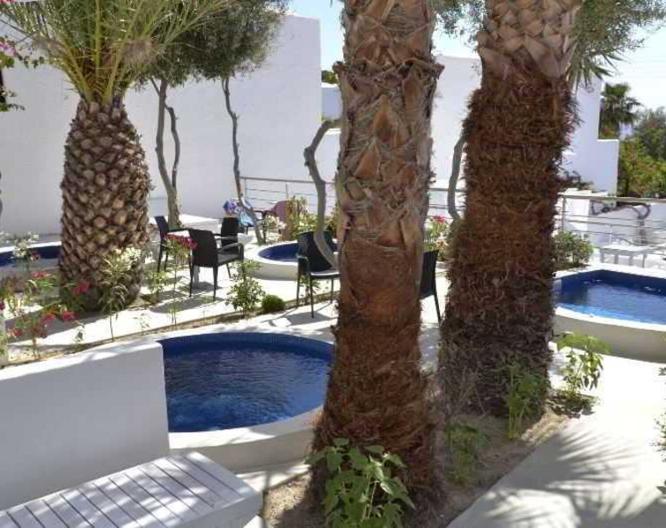 RK Beach Hotel - Außenansicht