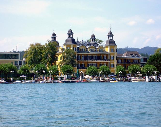 Familienhotel Villa Flora - Außenansicht