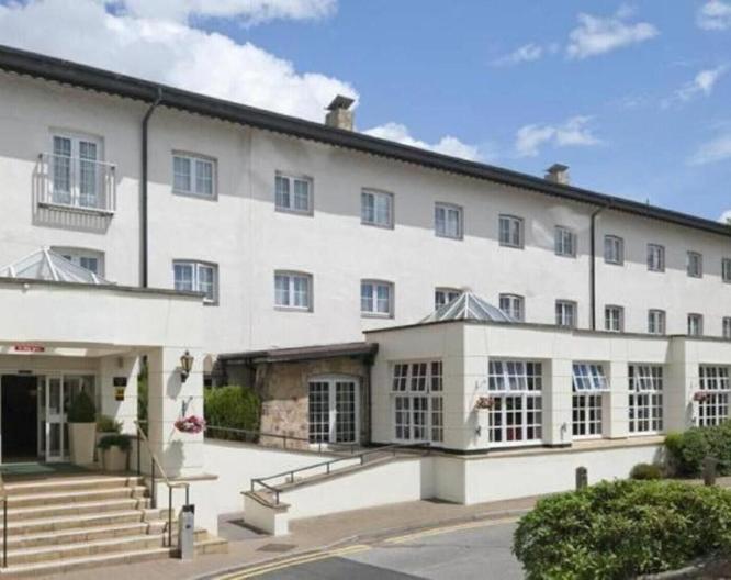 Airport Inn Manchester Hotel & Spa - Außenansicht