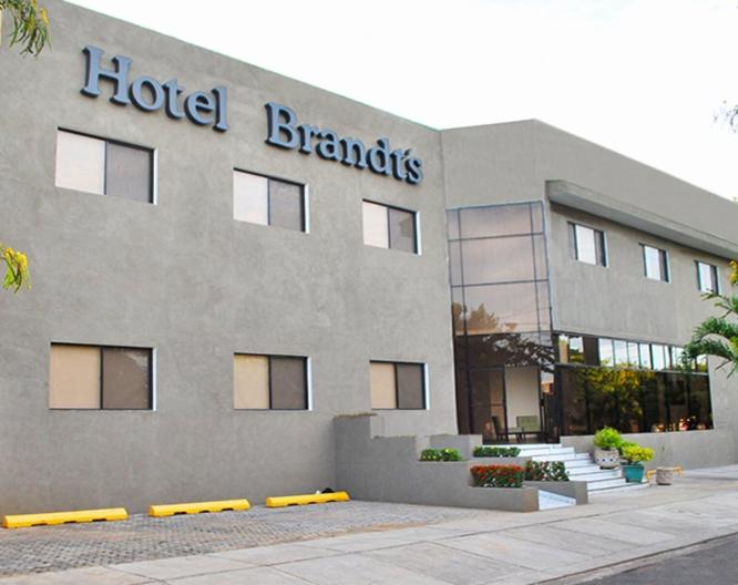 Hotel Brandt Ejecutivo Colonial Los Robles - Außenansicht