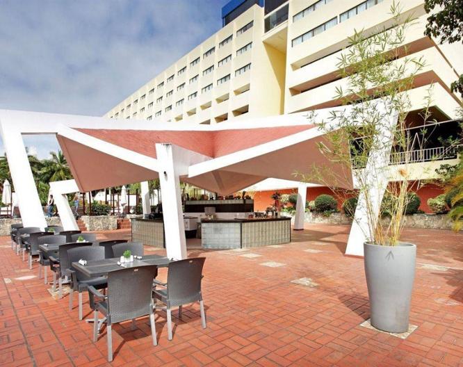 Dominican Fiesta Hotel and Casino - Außenansicht