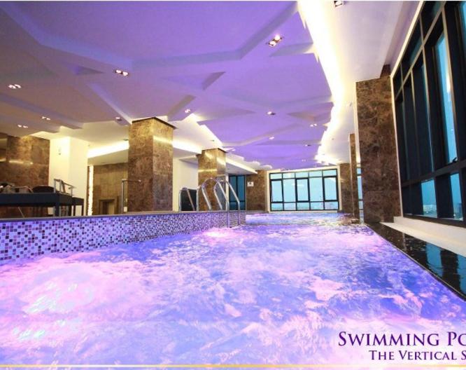 Lumen Bangkok Srinakarin - Pool