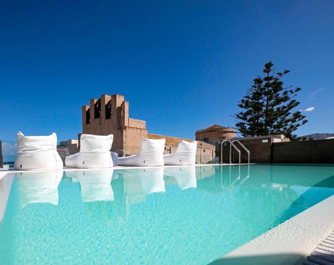 Azzoli Apartments & Skypool - Außenansicht