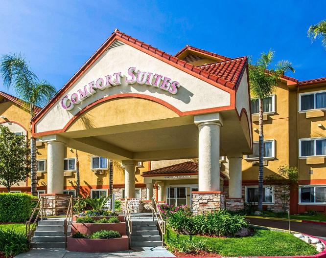 Comfort Suites Near Six Flags Magic Mountain - Außenansicht