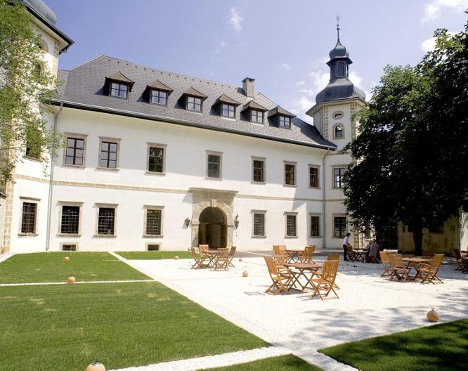 JUFA Hotel Schloss Röthelstein - Allgemein
