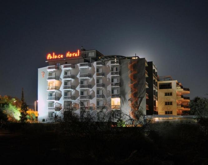 Palace Hotel - Außenansicht