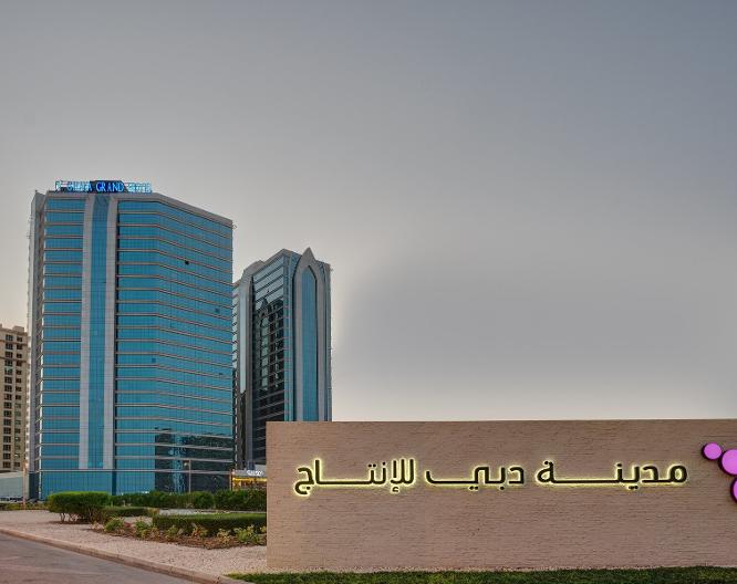 Marriott Hotel Production City, Dubai - Außenansicht