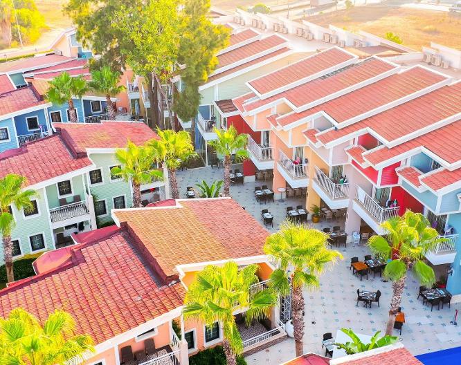 Crystal World of Colours Comfort Collection - Außenansicht