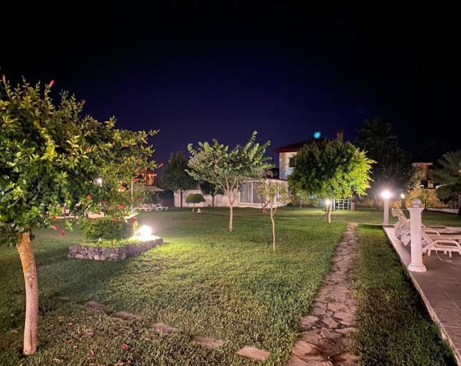 Yavuz Hotel - Außenansicht