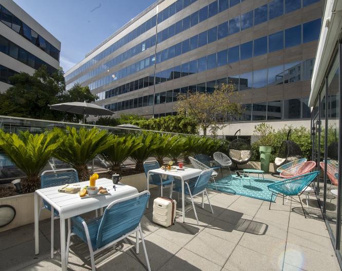 Novotel Suites Nice Airport Hotel - Außenansicht