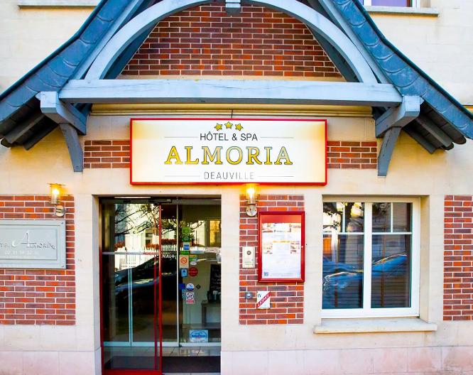 Almoria - Außenansicht
