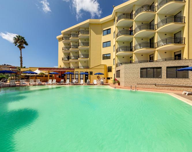Rina Hotel - Außenansicht