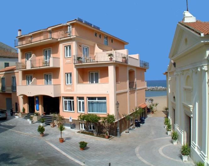New Hotel Sonia - Außenansicht