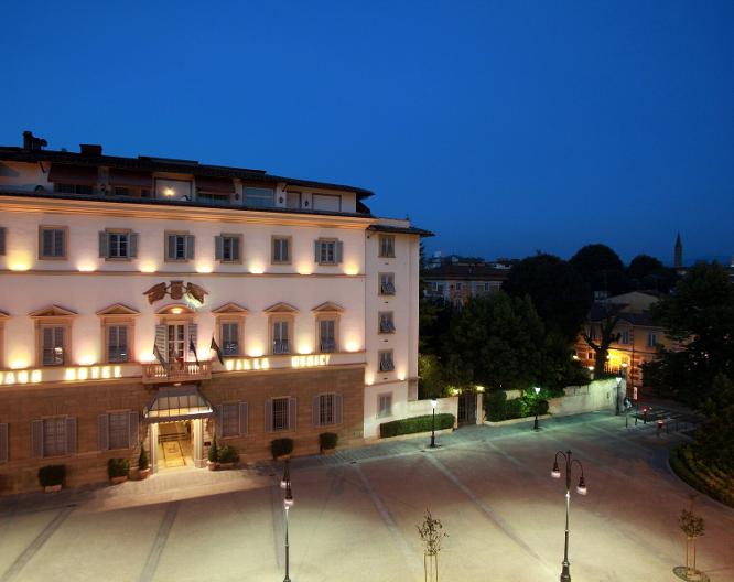 Sina Villa Medici - Außenansicht