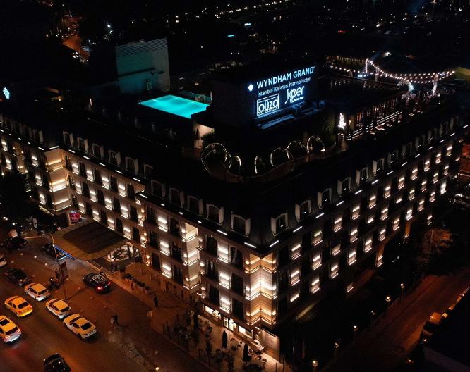 Wyndham Grand Istanbul Kalamis Marina Hotel - Außenansicht