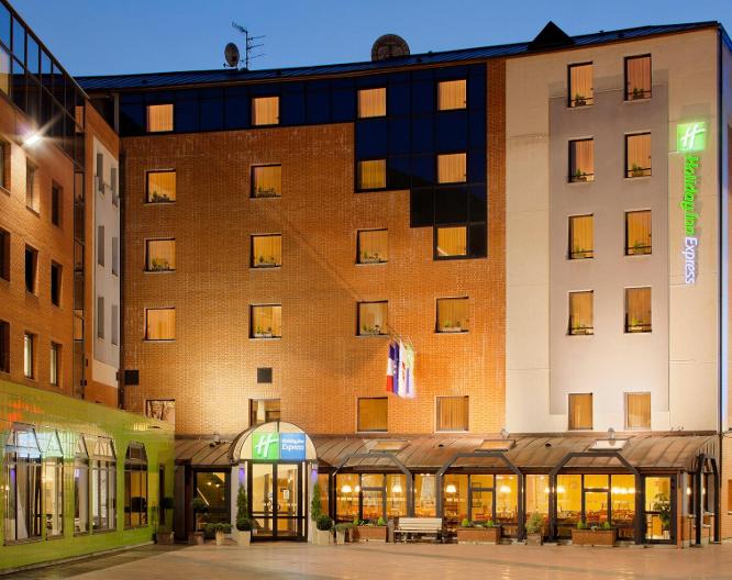 Holiday Inn Express Arras - Außenansicht