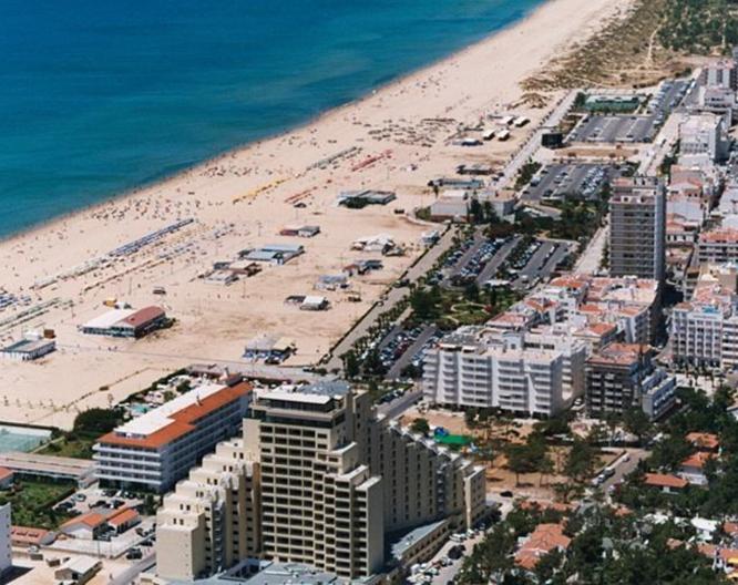 Hotel Yellow Monte Gordo Beach - Außenansicht