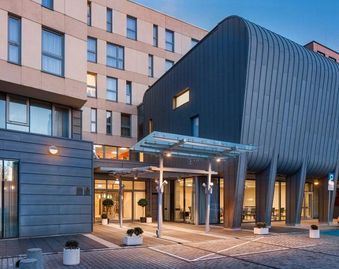 Hotel Arkon Park - Außenansicht