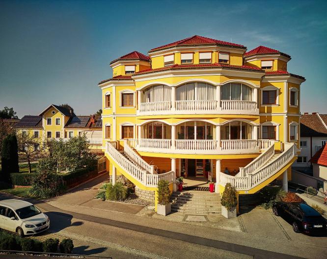 Donauhotel Lettnerhof - Außenansicht
