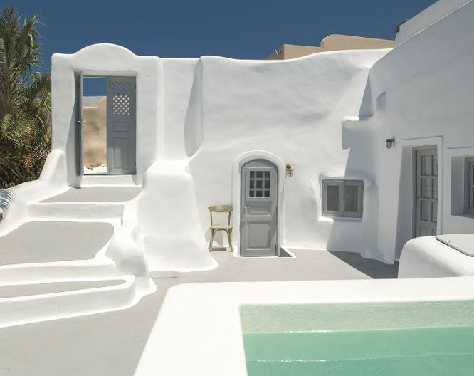 Serenity Santorini Luxury Suites - Außenansicht