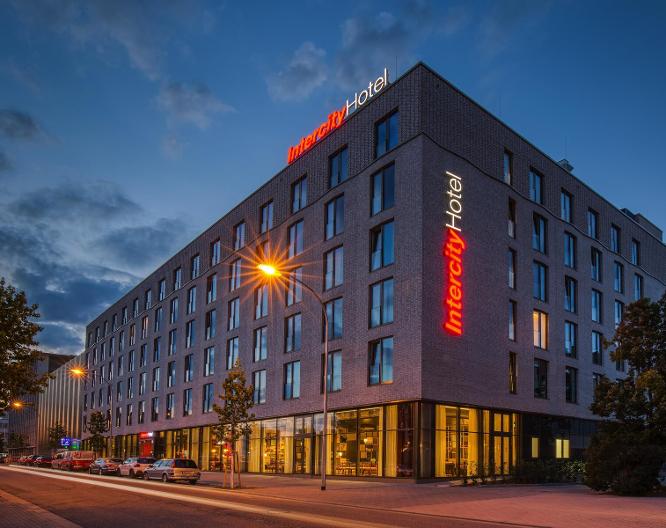Intercity Hotel Saarbrücken - Vue extérieure
