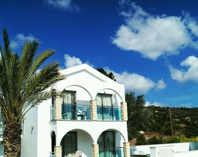 Latchi Escape Hotel & Suites - Außenansicht