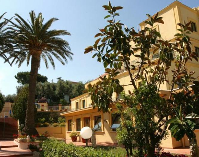 Villa Igea - Außenansicht