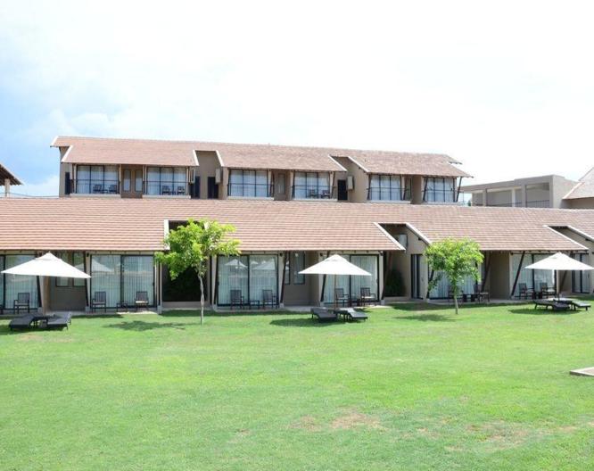 The Calm Resort & Spa - Außenansicht