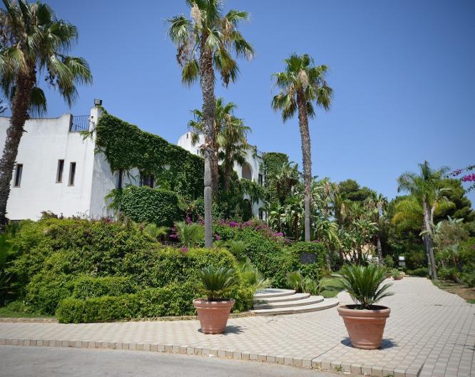 Hotel Akrabello - Außenansicht