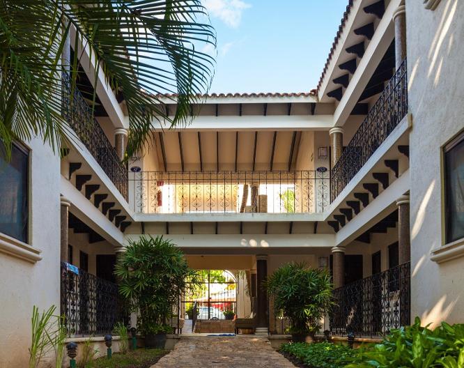 Nina Hotel Playa del Carmen - Außenansicht