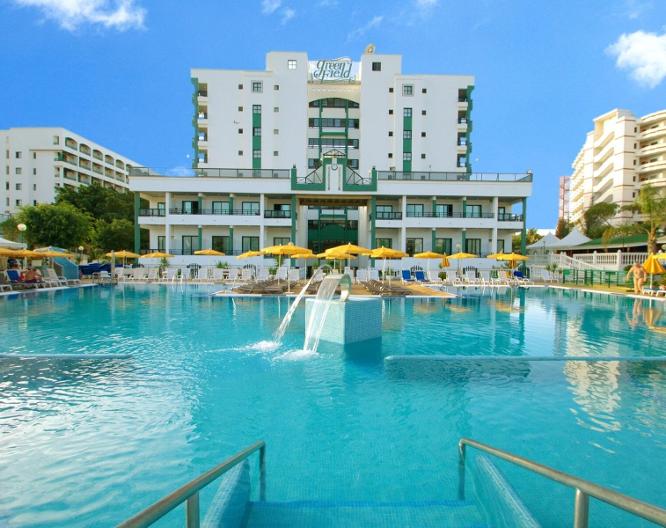 Aparthotel Green Field - Außenansicht