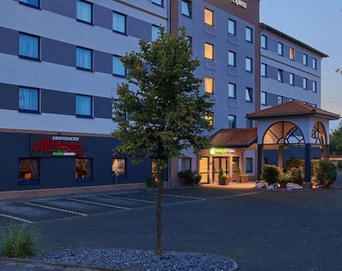 Holiday Inn Express Köln Troisdorf - Außenansicht