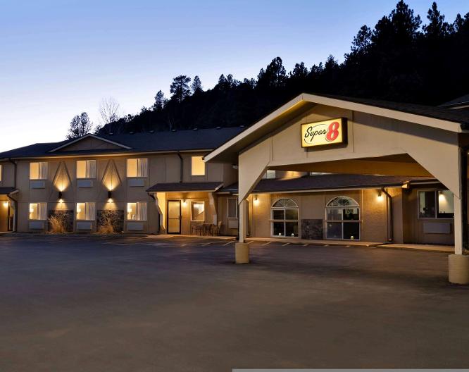 Super 8 Custer/Crazy Horse Area - Außenansicht