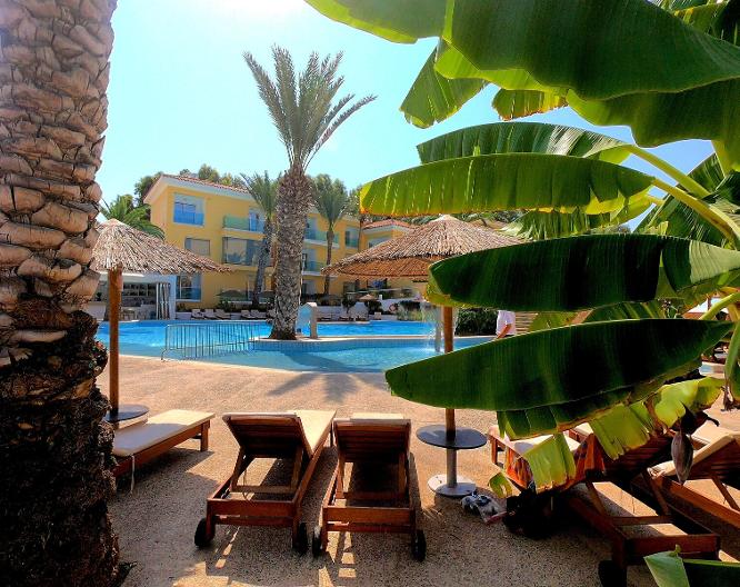Malama Beach Holiday Village - Außenansicht