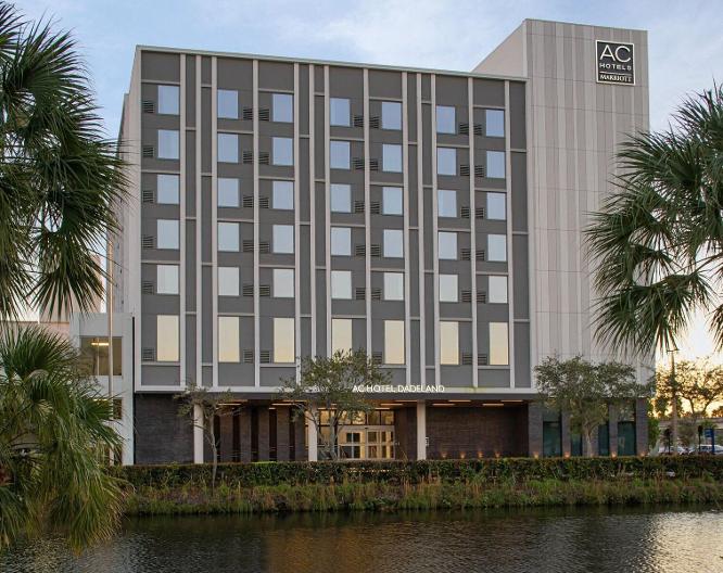AC Hotel Miami Dadeland - Außenansicht