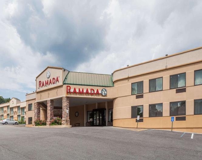 Ramada by Wyndham Newburgh/West Point - Außenansicht