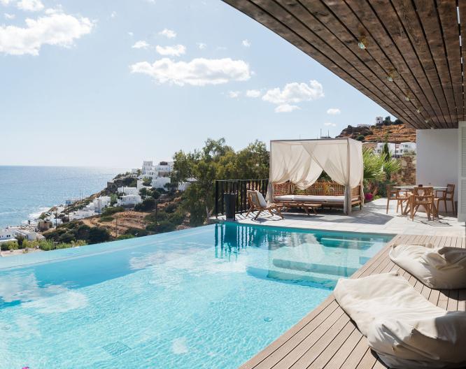 Hide Out Suites - Pool