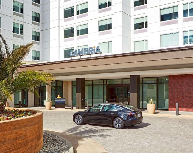 Cambria Hotel & Suites Anaheim Resort - Vue extérieure