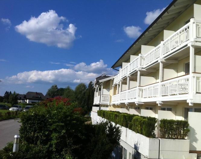 Momentum Hotel - Außenansicht