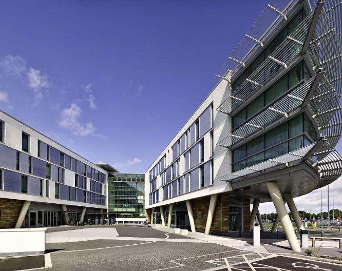 Doubletree by Hilton Newcastle Airport - Außenansicht