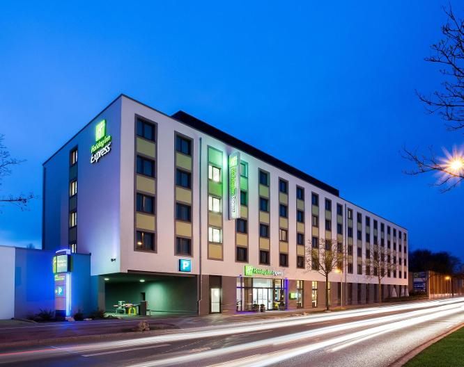 Holiday Inn Express Augsburg - Außenansicht