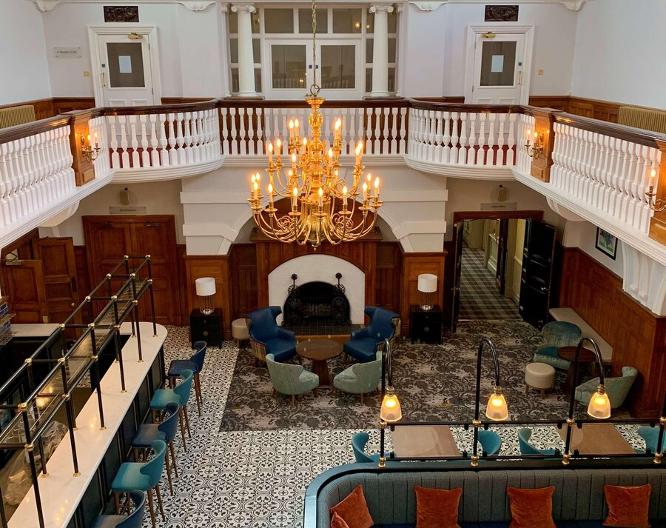 Best Western Chilworth Manor Hotel - Außenansicht