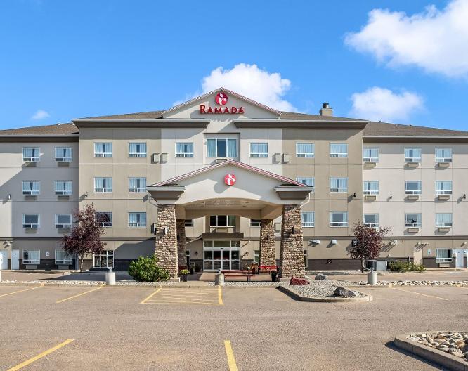 Ramada Lac La Biche - Außenansicht