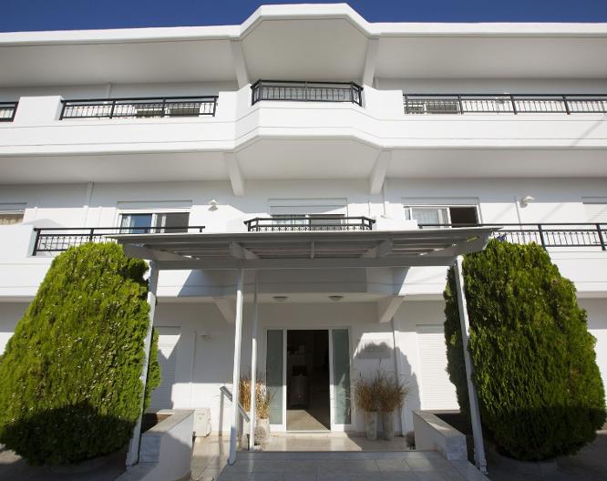 Tsambikos Apartments - Außenansicht