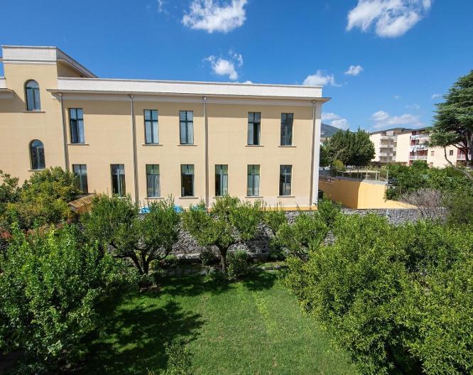 Palazzo Caracciolo Del Sole - Außenansicht