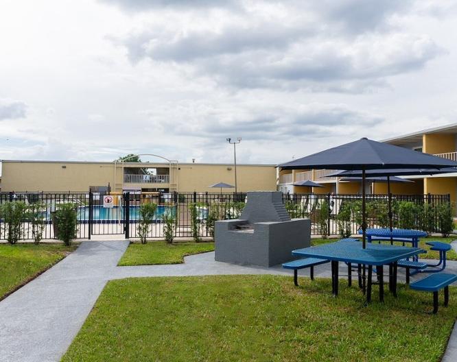 Celebration Suites - Außenansicht